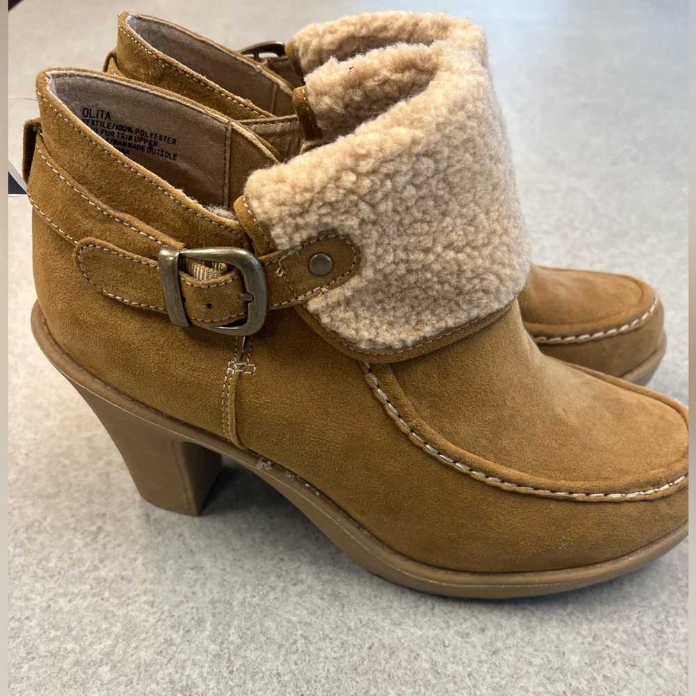 🌟 Jellypop Olita Tan Suede Booties – Women’s Size 10M – NWOB